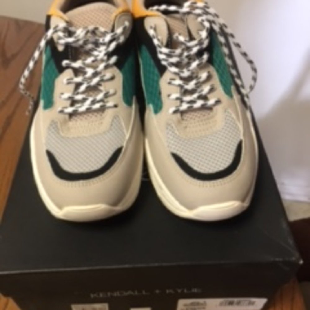 Kendall + Kylie Sneakers   New w/Box  Size 8.5 M